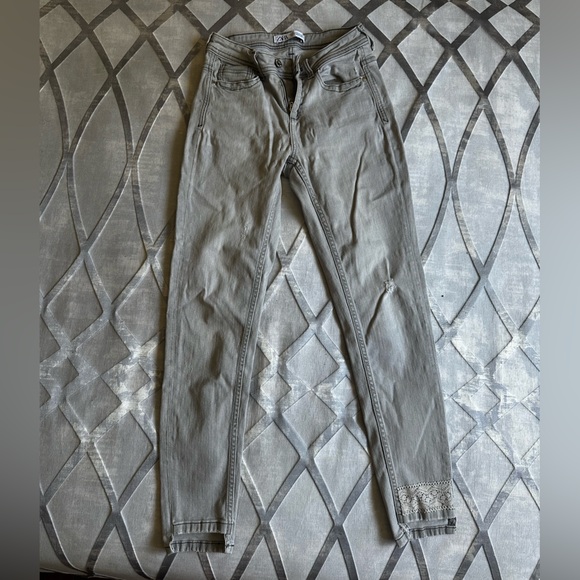 ❌SOLD❌ Zara jeans size usa 04 Méx 26 grey - Picture 5 of 5